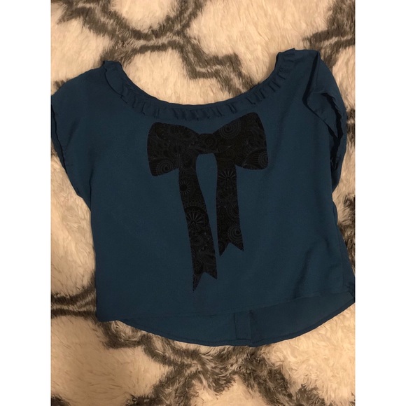 Blue and black bow crop top - Picture 3 of 4